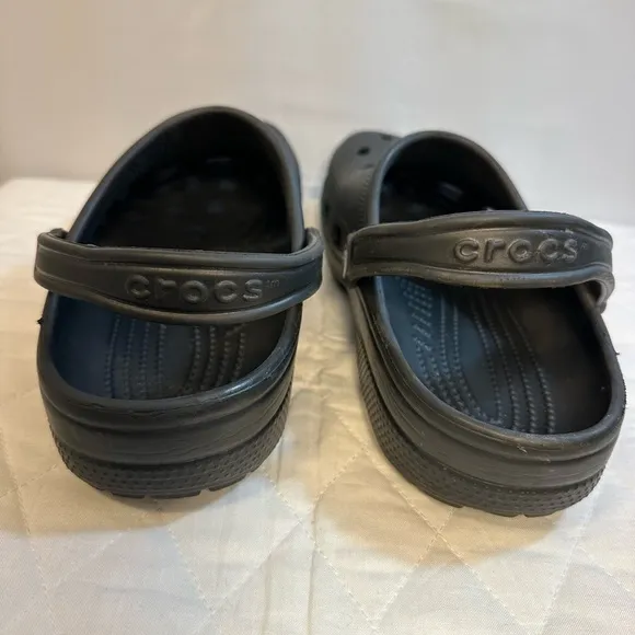Crocs Baya Unisex Size Men 9 Women 11 Classic Clogs Sandals Shoes Slippers Black