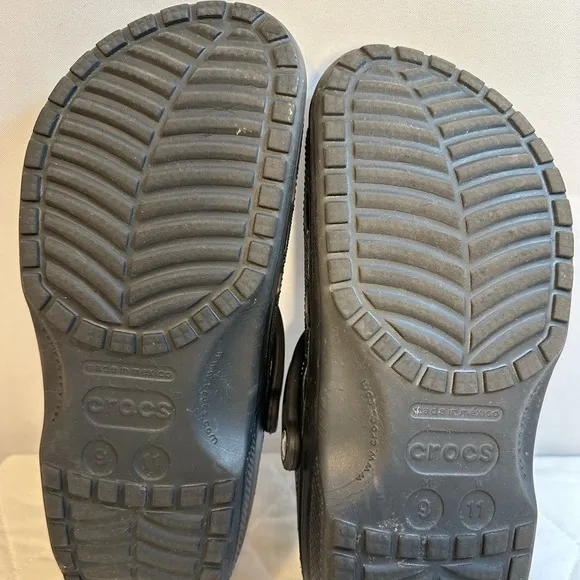 Crocs Baya Unisex Size Men 9 Women 11 Classic Clogs Sandals Shoes Slippers Black
