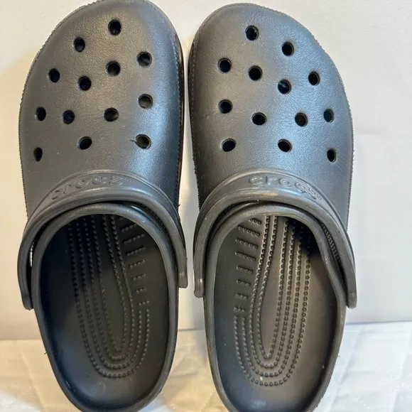Crocs Baya Unisex Size Men 9 Women 11 Classic Clogs Sandals Shoes Slippers Black