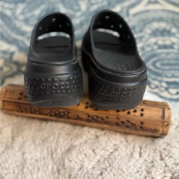 Crocs Black Stomp Stacked Slider Platform Slides size 7