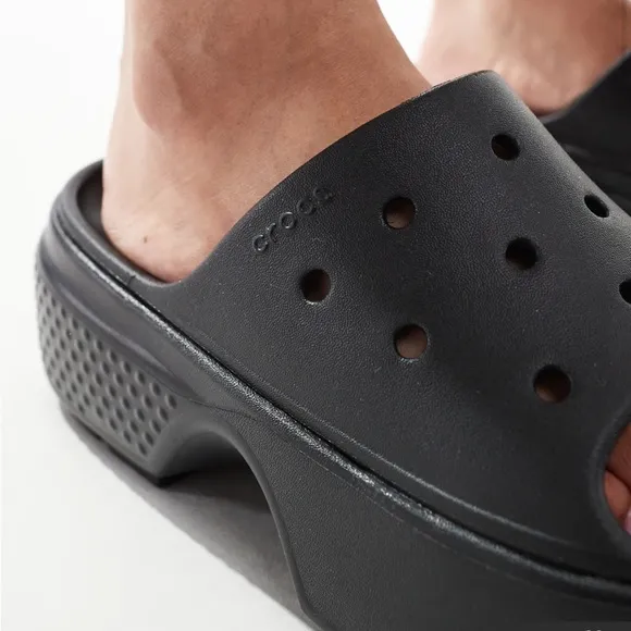 Crocs Black Stomp Stacked Slider Platform Slides size 7