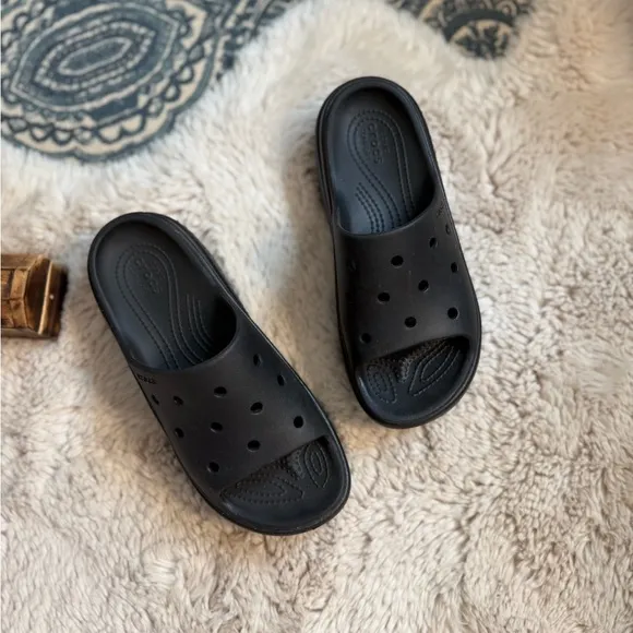 Crocs Black Stomp Stacked Slider Platform Slides size 7