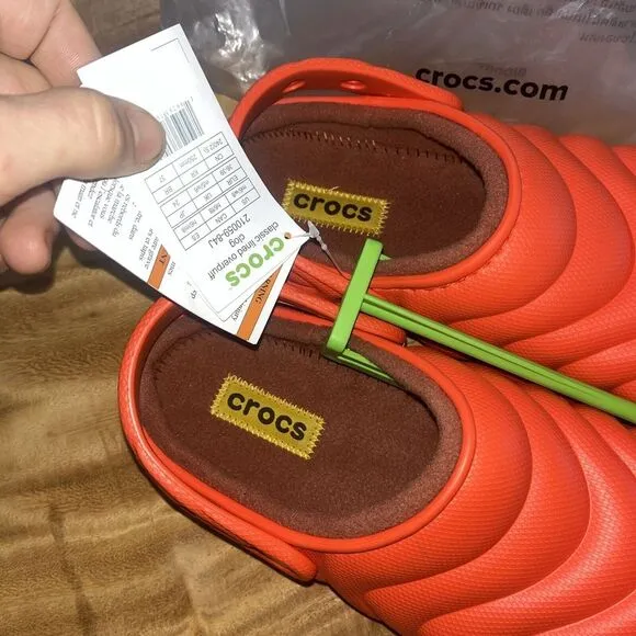Crocs CLASSIC LINED‎ OVERPUFF CLOGS🔥New Crocs Lava Orange Sandals Shoes Sliden