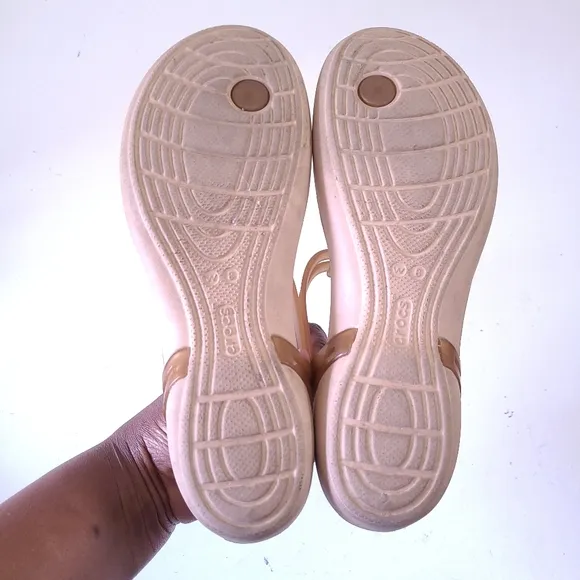 CROCS Isabella T-Strap Bronze Jelly Sandals Shoes Size 8