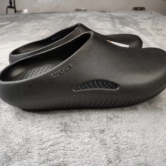 Crocs Mellow Recovery Clogs Mens 6 Womens 8 Black Comfort Shoes Slippers NWOT