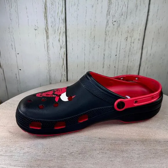 Crocs NBA Chicago Bulls Classic Mens Clogs Size 12 Varsity Red Basketball New
