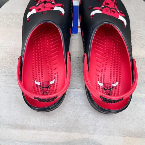 Crocs NBA Chicago Bulls Classic Mens Clogs Size 12 Varsity Red Basketball New