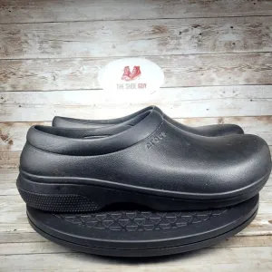 Crocs On The Clock Work Shoe Men's 12 Slip Resistant Clog Black Shoes