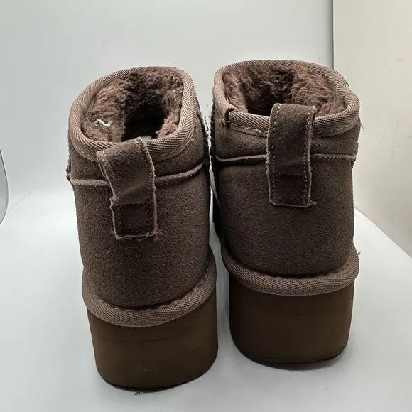 CUSHIONAIRE Women's Genuine Suede pull platform boot  Memory Foam 7.5 TAUPE