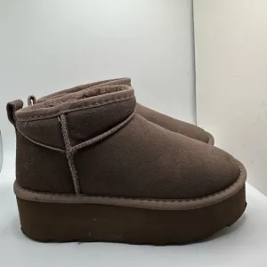 CUSHIONAIRE Women's Genuine Suede pull platform boot  Memory Foam 7.5 TAUPE