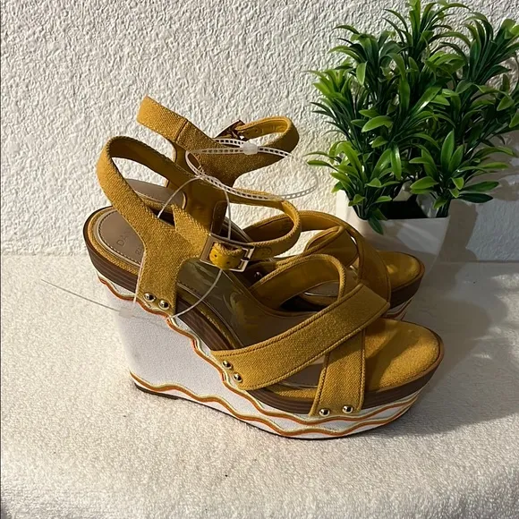 DANNIJO X Gianni bini Yellow Wedge Sandals