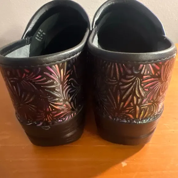 Dansko Black Iridescent Nursing Clogs Size US 8.5-9 EU 39 Slip On Shoes Mules