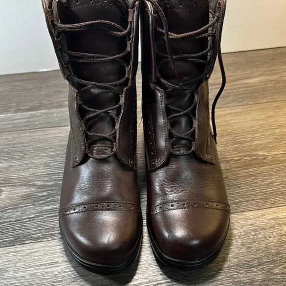 Dansko Brown Leather Boots woman’s size 40 (b120)