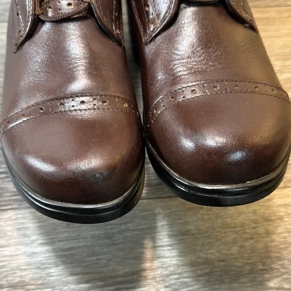 Dansko Brown Leather Boots woman’s size 40 (b120)