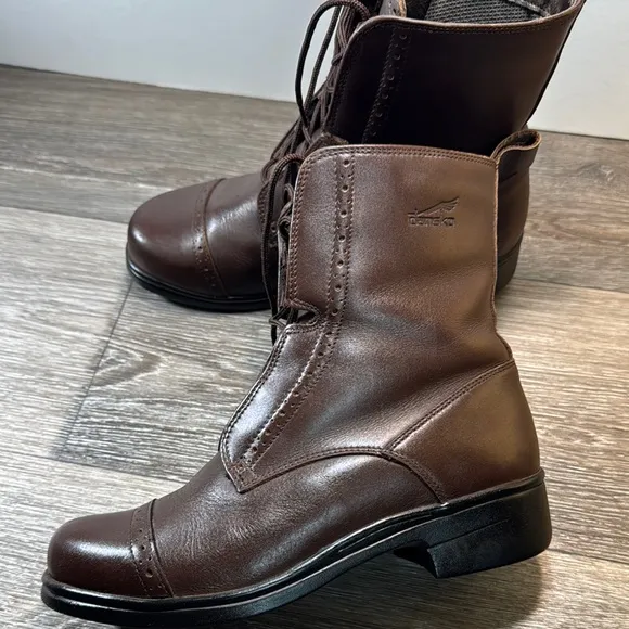 Dansko Brown Leather Boots woman’s size 40 (b120)