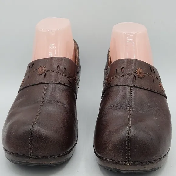 Dansko brown leather floral 1&quot;platform 2&quot; heel clog 40 - US 9.5 / 10