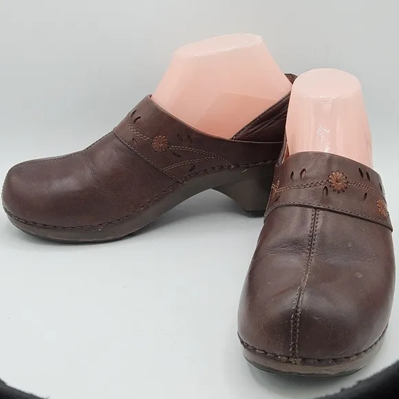 Dansko brown leather floral 1&quot;platform 2&quot; heel clog 40 - US 9.5 / 10
