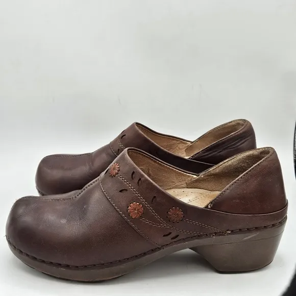 Dansko brown leather floral 1&quot;platform 2&quot; heel clog 40 - US 9.5 / 10