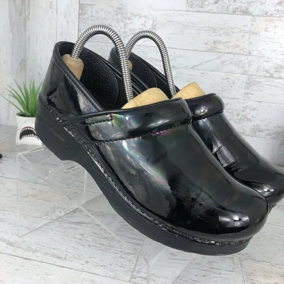 Dansko‎ Clogs Size 39 Black Patent Leather Nursing Professional Shoes