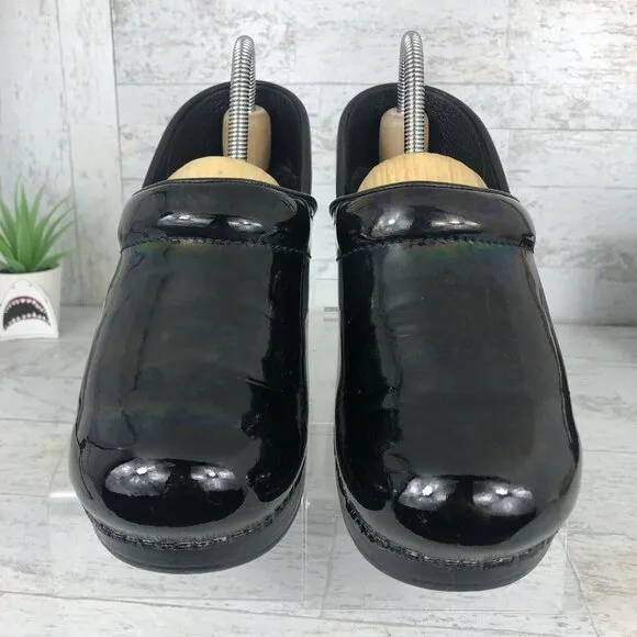 Dansko‎ Clogs Size 39 Black Patent Leather Nursing Professional Shoes