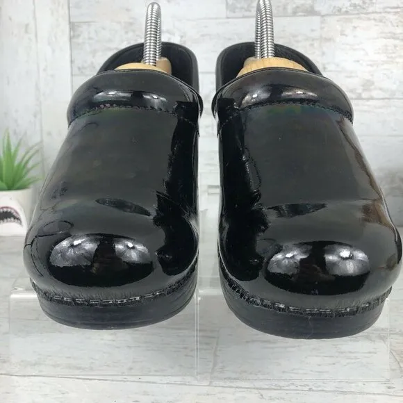 Dansko‎ Clogs Size 39 Black Patent Leather Nursing Professional Shoes