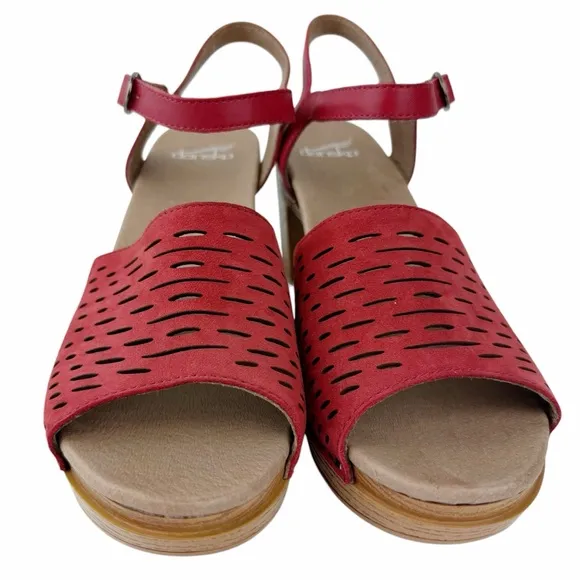 Dansko Denita Sandals Red Leather Perforated Platform Heeled Shoes 40 / 9.5-10