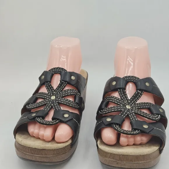 Dansko leather sandals size 40 US size 9.5 / 10