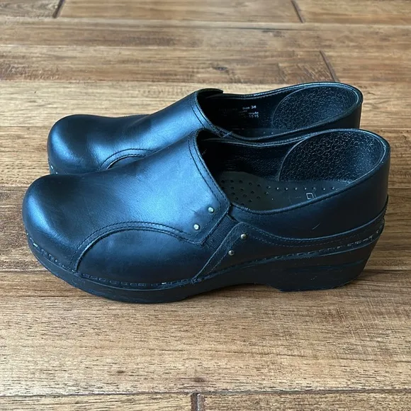 Dansko Phoebe Professional Pull Up Clogs Black Leather Comfort Shoes Size 38