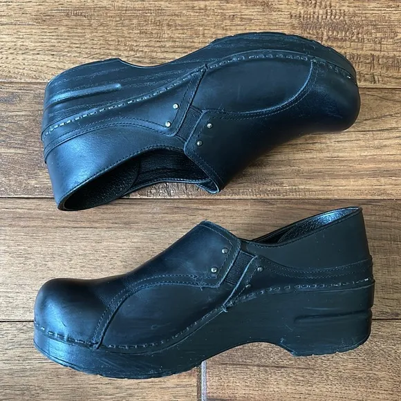 Dansko Phoebe Professional Pull Up Clogs Black Leather Comfort Shoes Size 38