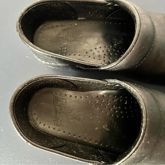 Dansko Professional Matte Black Leather Platform Slip On Clog Shoes Size 36