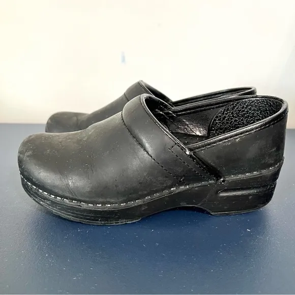 Dansko Professional Matte Black Leather Platform Slip On Clog Shoes Size 36
