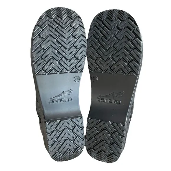 Dansko Professional Nursing Clogs Size 40 US Size 9.5-10 Black Leather NWOT