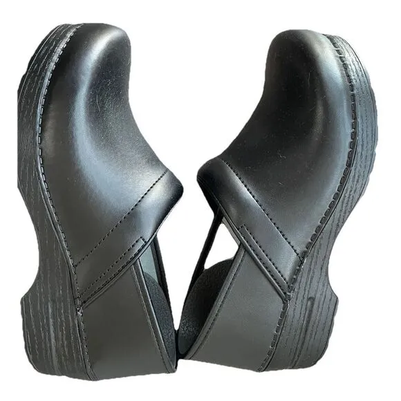 Dansko Professional Nursing Clogs Size 40 US Size 9.5-10 Black Leather NWOT