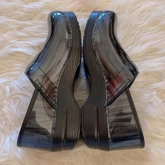Dansko Professional Patent Leather Clogs Nursing Shoes Mules Clogs Dark Grey‎