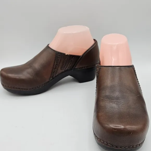 Dansko Sienna antique brown a 2&quot; heel size 37 US 6.5/7