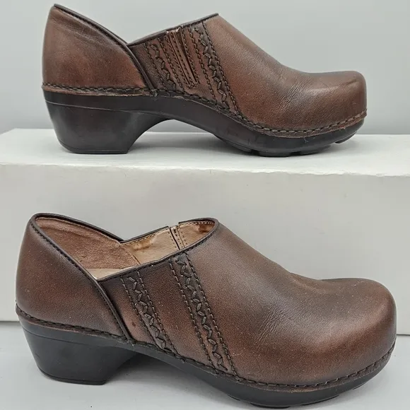 Dansko Sienna antique brown a 2&quot; heel size 37 US 6.5/7