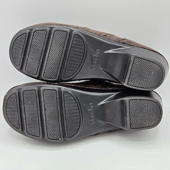 Dansko Sienna antique brown a 2&quot; heel size 37 US 6.5/7