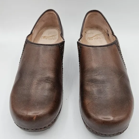 Dansko Sienna antique brown a 2&quot; heel size 37 US 6.5/7