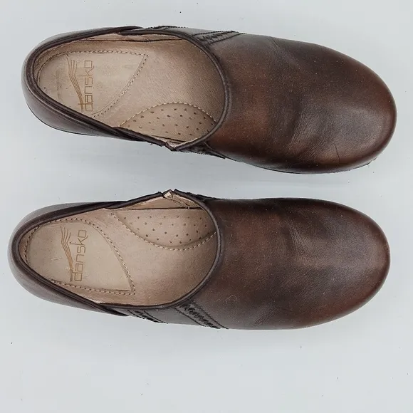 Dansko Sienna antique brown a 2&quot; heel size 37 US 6.5/7