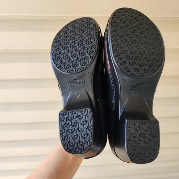 Dansko Tenley women's clogs size 39