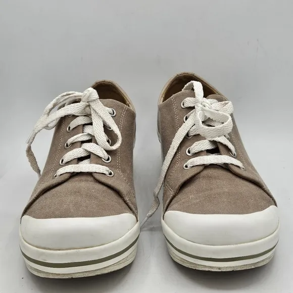 Dansko Vegan veda khaki shoes size 40 us size 9.5 / 10