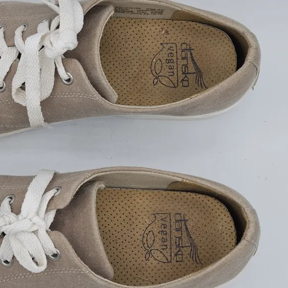 Dansko Vegan veda khaki shoes size 40 us size 9.5 / 10
