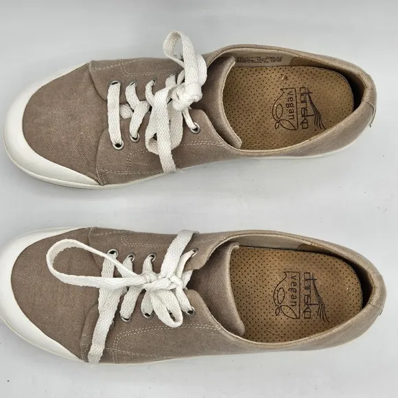 Dansko Vegan veda khaki shoes size 40 us size 9.5 / 10