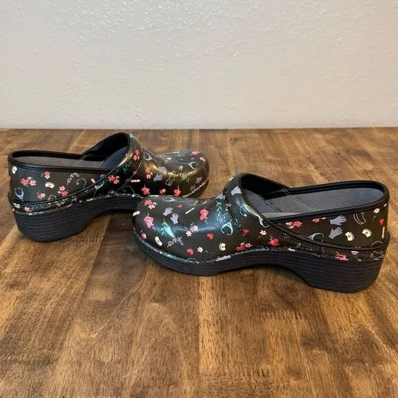 Dansko Women’s LT Pro Hero Nursing Print Leather Professional Clog Slip-On Sz 41