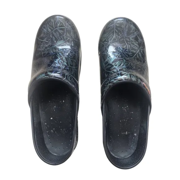 Dansko Womens Professional Tropical Leaf Patent Nursing Clogs Size 38 US 7.5-8
