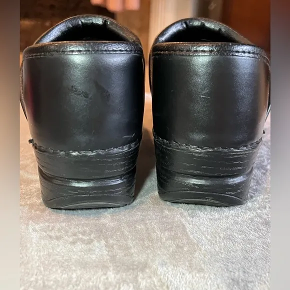 Dansko XP Black Clogs Professional Nursing Shoes Size 36 Leather Slip On
