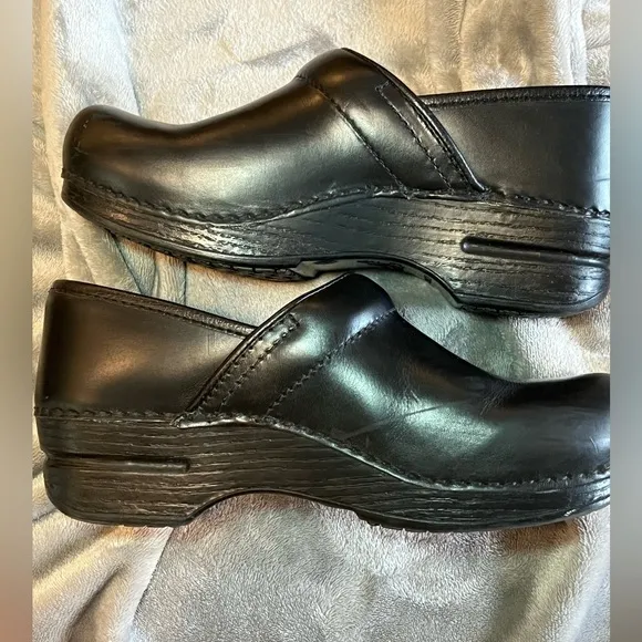 Dansko XP Black Clogs Professional Nursing Shoes Size 36 Leather Slip On