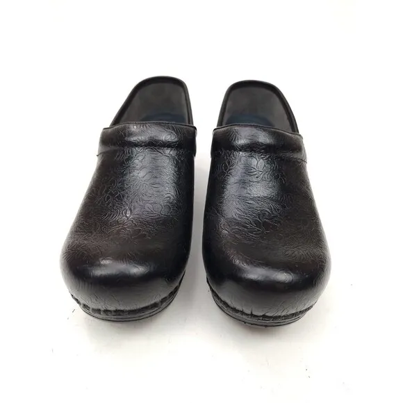 Dansko XP Black Tooled Embossed Floral Clog Nursing Shoes 38/US 7.5-8