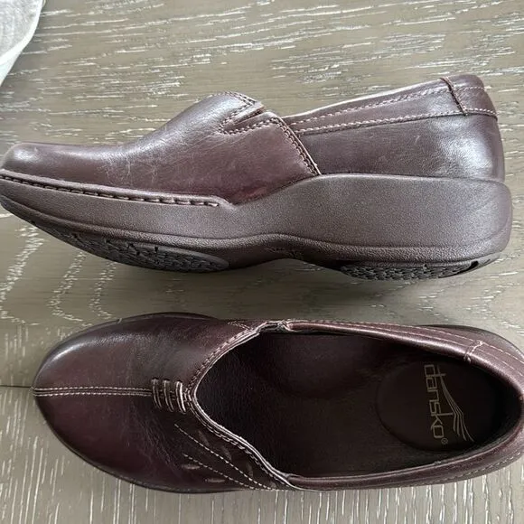 Dansko Women’s Abigail Brown Leather Slip On Clogs Nursing Comfort Shoes Size 38