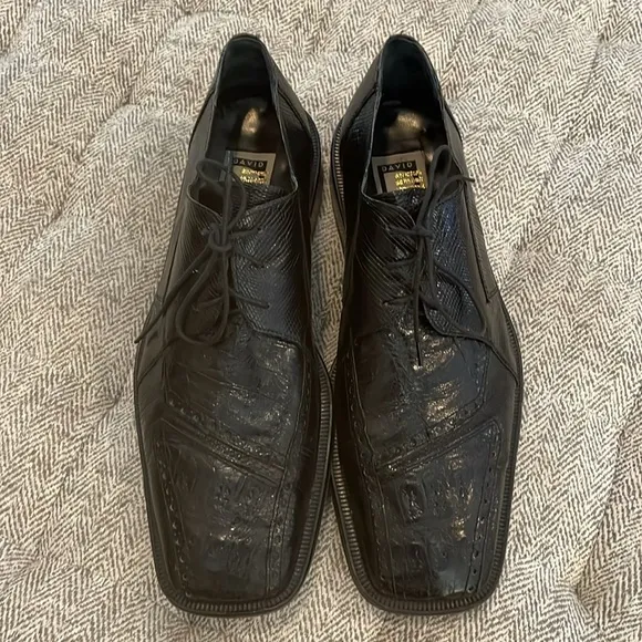 David Eden hand made crocodile dress shoes size 11